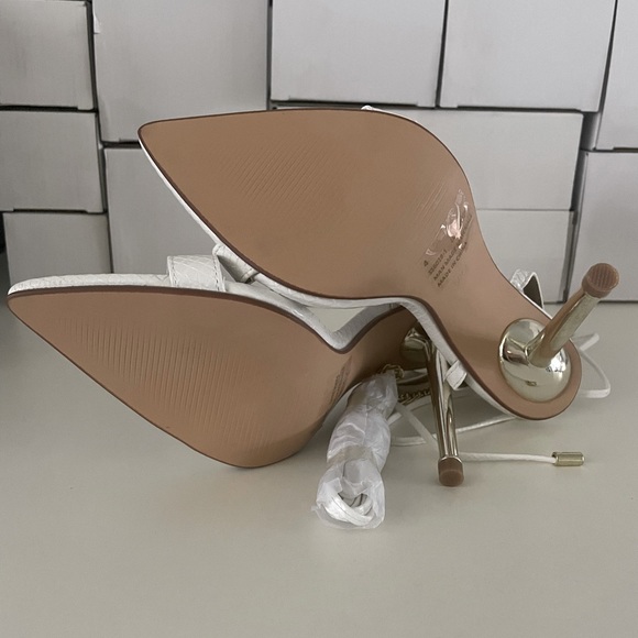 ♥️ White Snake Print Faux Leather Chain Padlock Detail Heels Size 6 New w/Box! - Picture 4 of 5